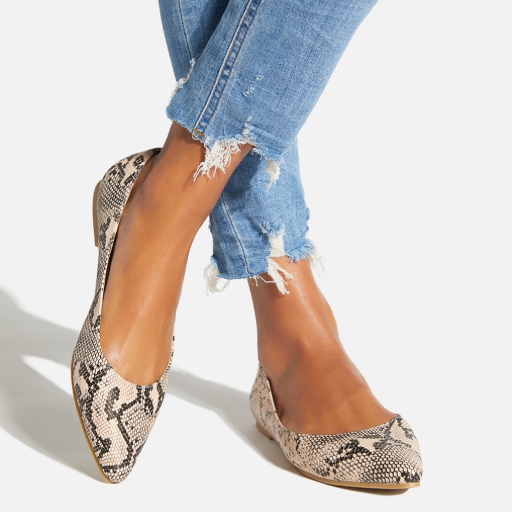Brand New Shoe Dazzle Krissy Flats 6.5